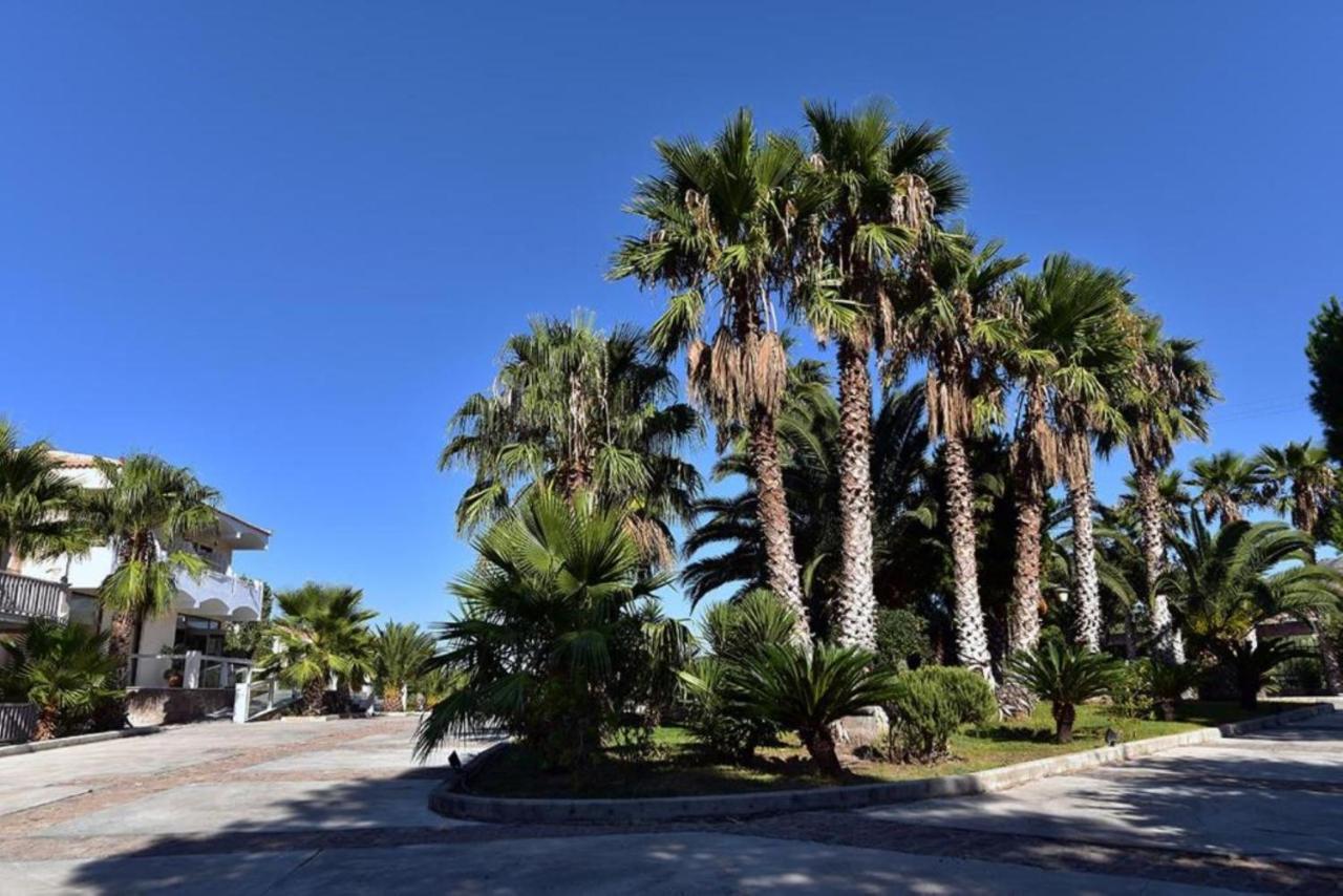 מית'ימנה Viva Mare Hotel & Spa מראה חיצוני תמונה