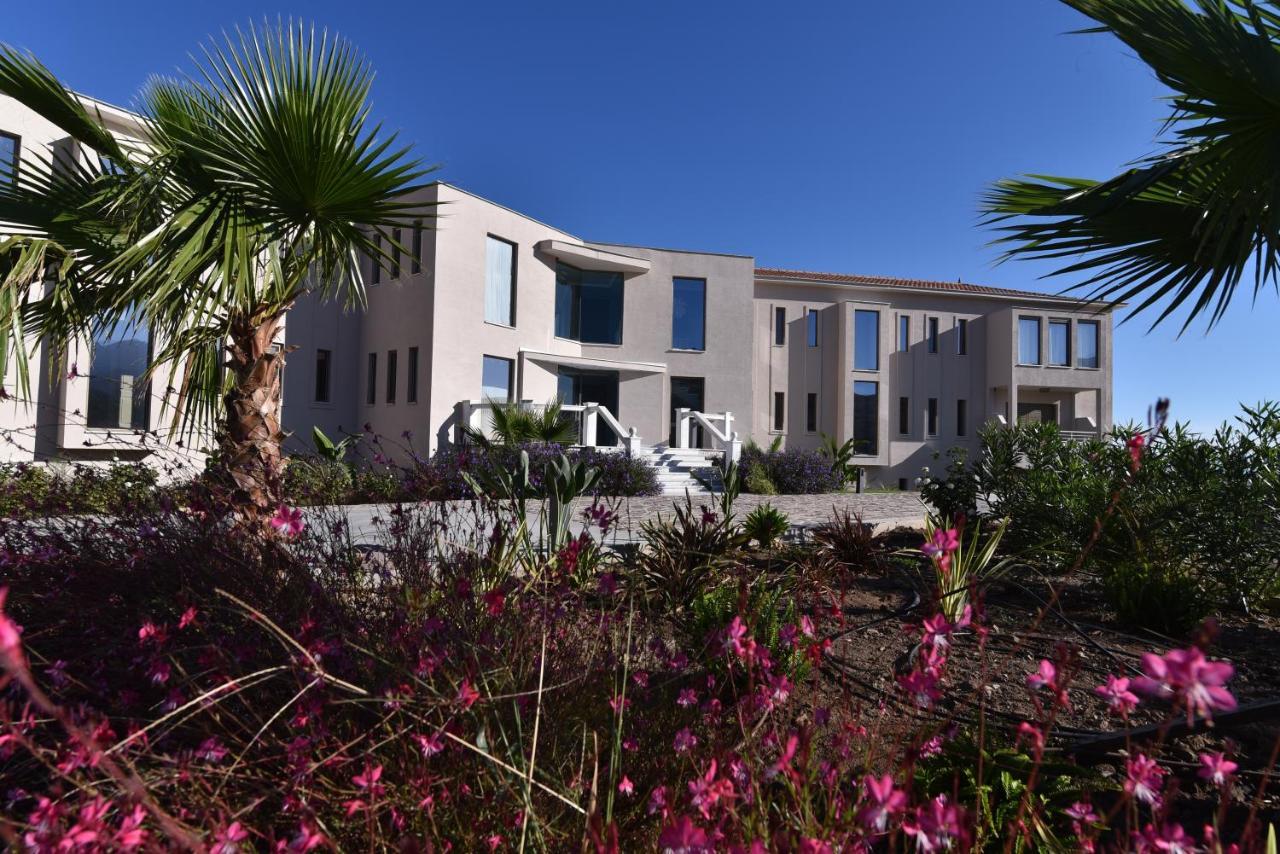 מית'ימנה Viva Mare Hotel & Spa מראה חיצוני תמונה