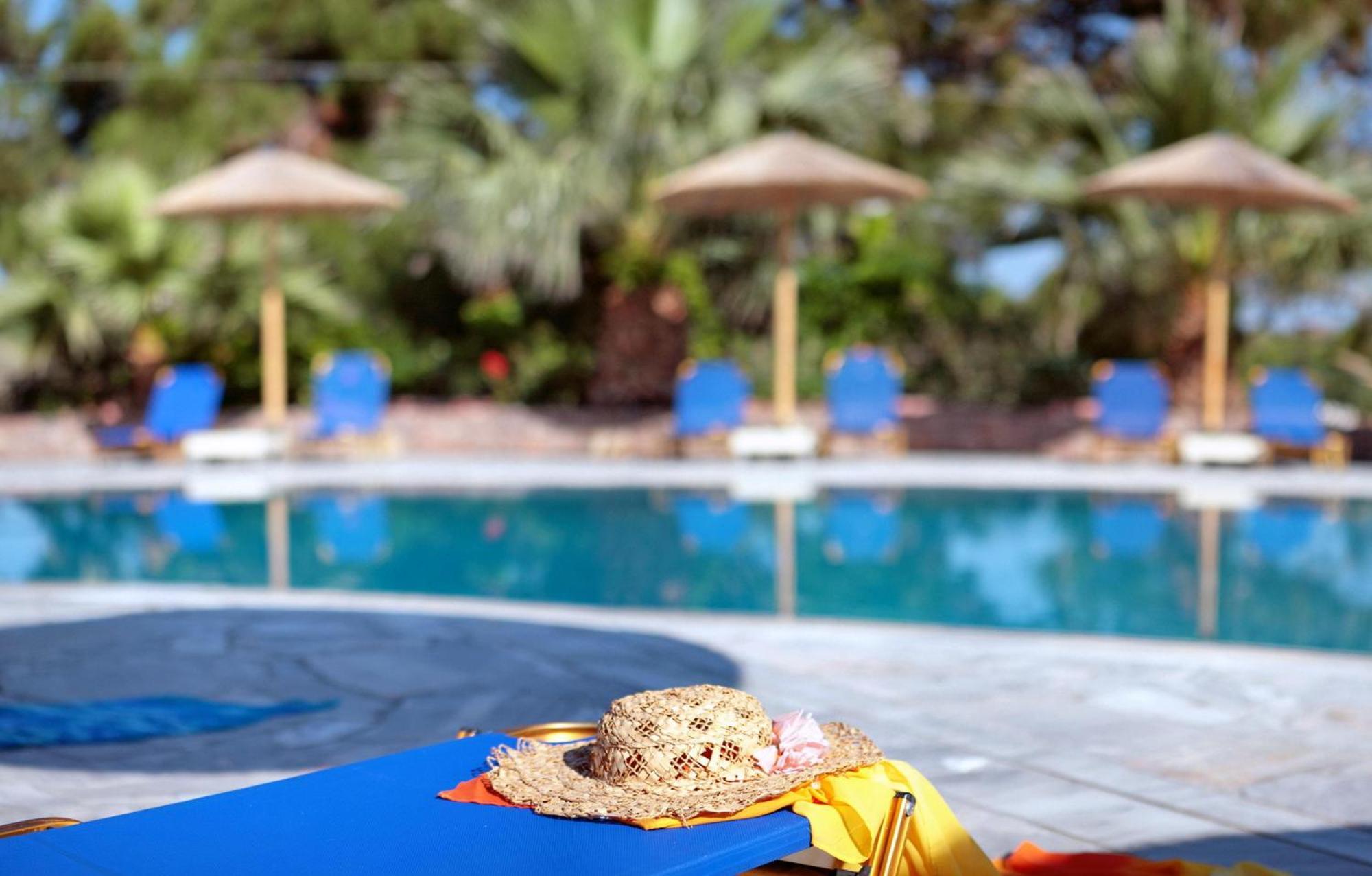 מית'ימנה Viva Mare Hotel & Spa מראה חיצוני תמונה