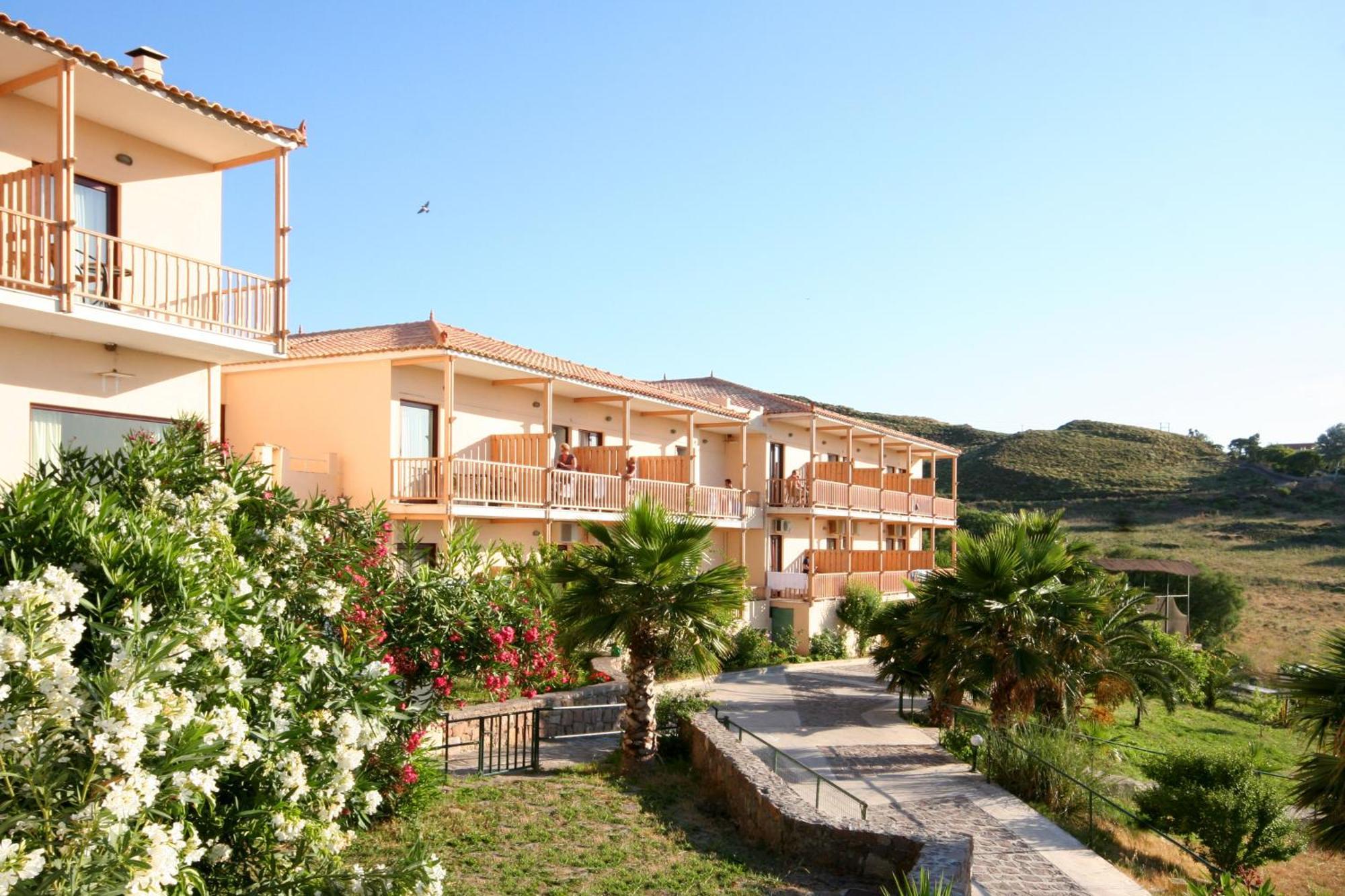 מית'ימנה Viva Mare Hotel & Spa מראה חיצוני תמונה