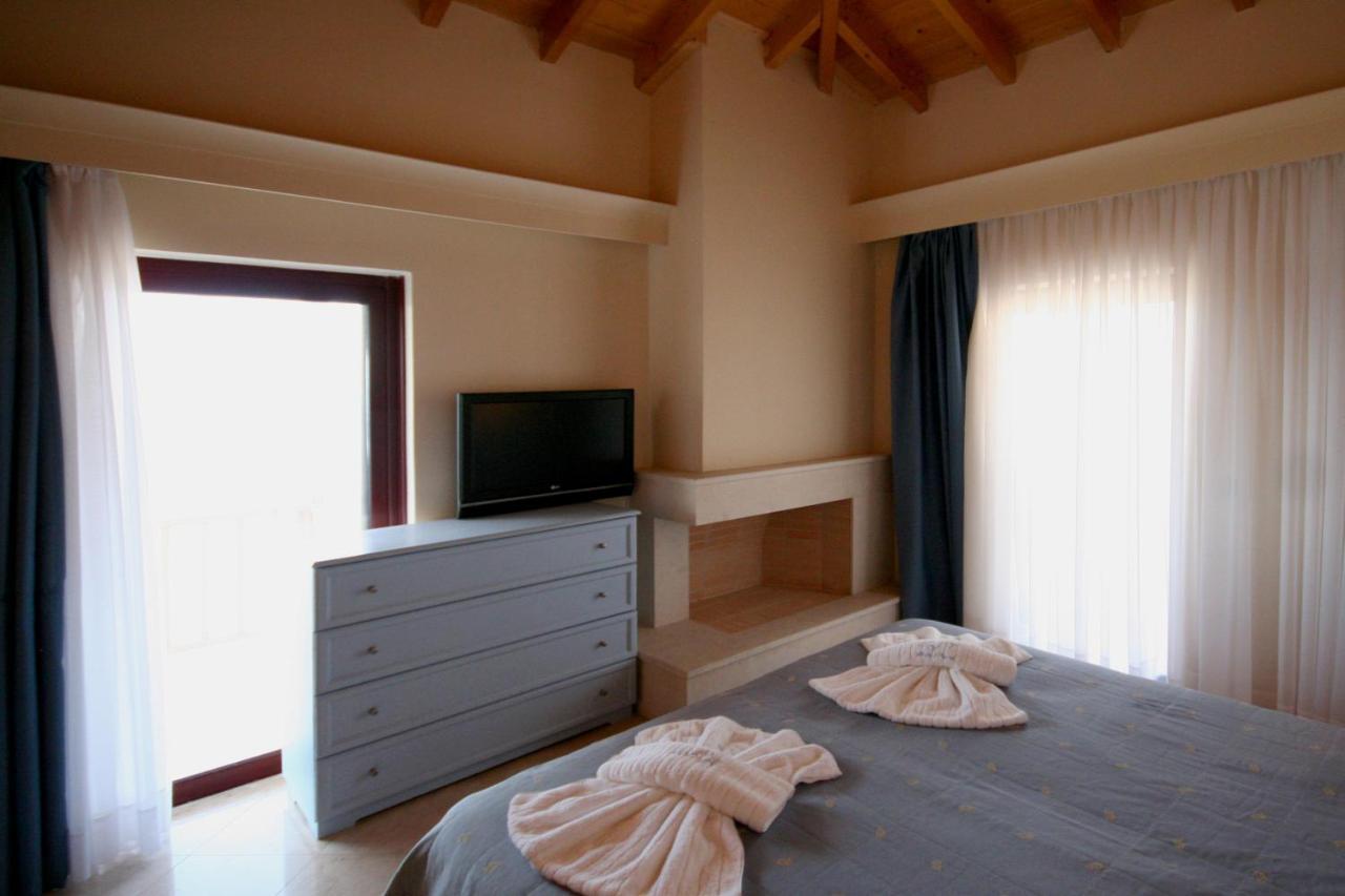 מית'ימנה Viva Mare Hotel & Spa מראה חיצוני תמונה
